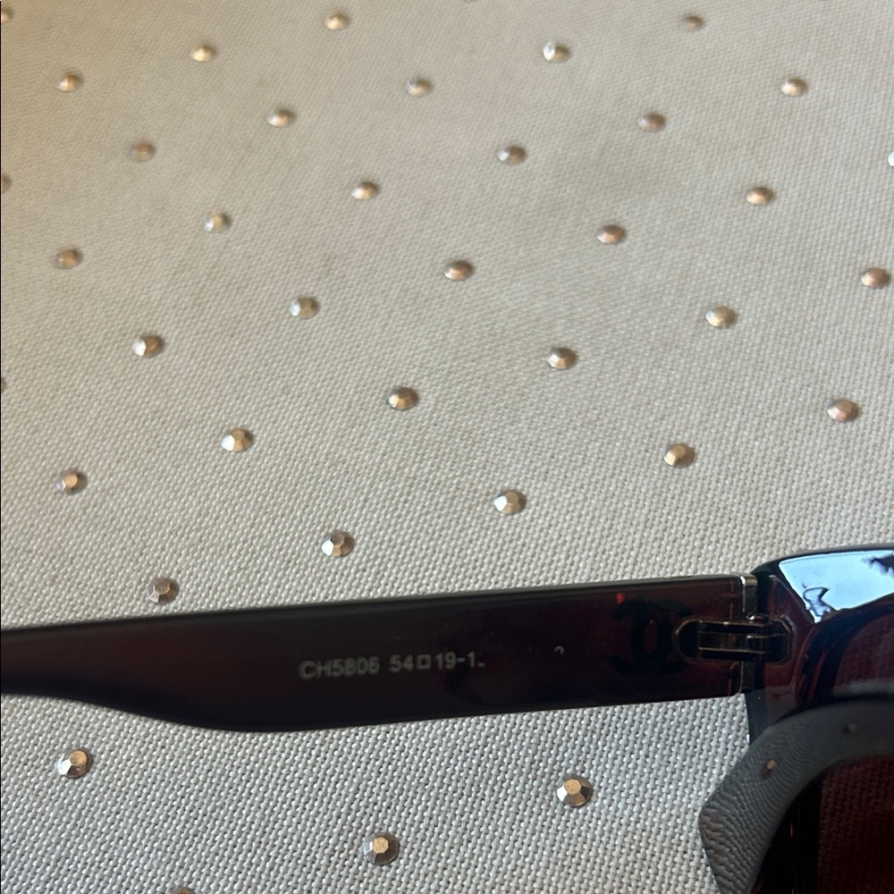 CHANEL Black/Brown Gradient Logo Cathedral Sunglasses - Picture 6 of 8